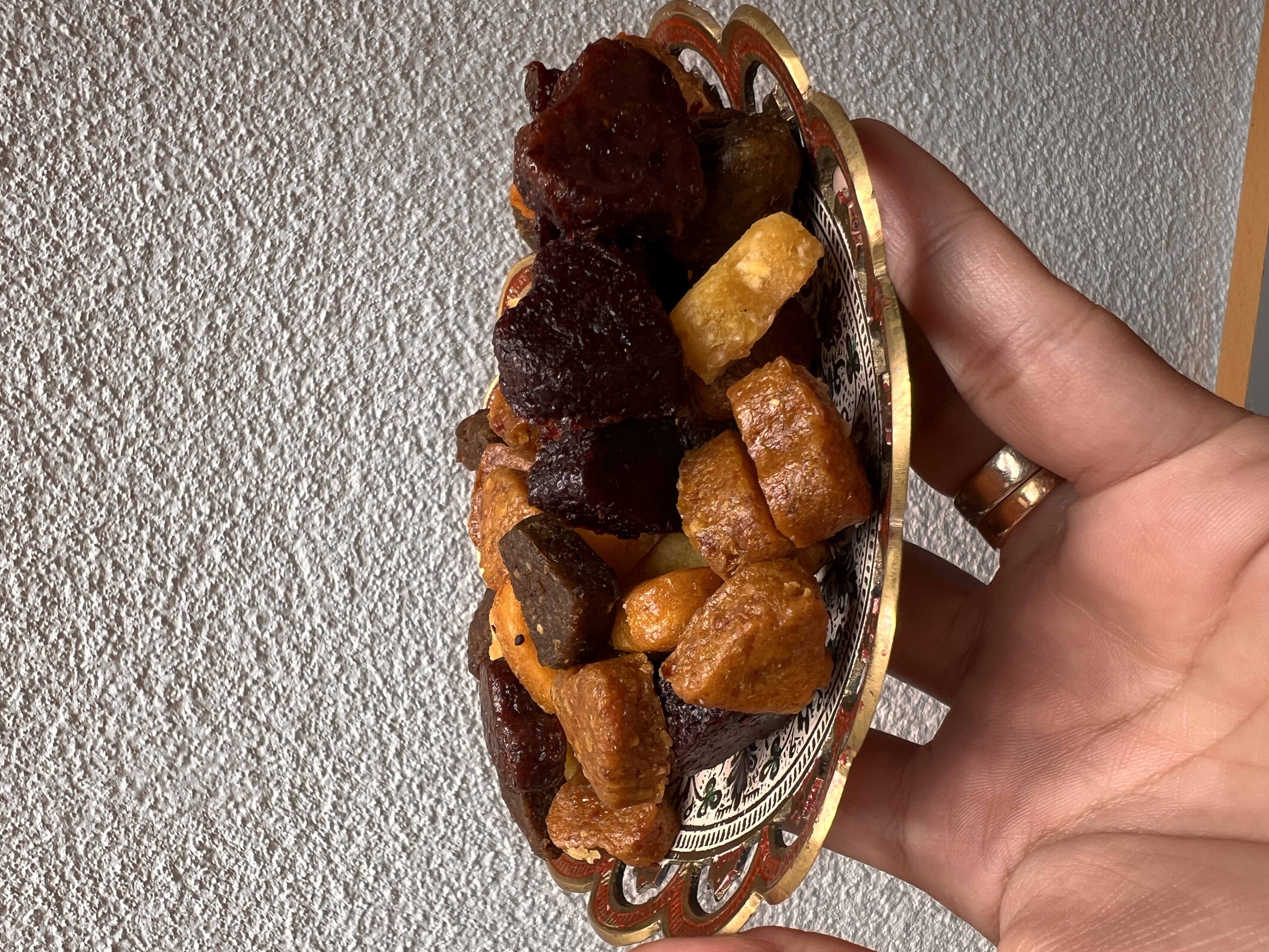 حبه میوه تازه (بدون ذره ای شکر افزوده)