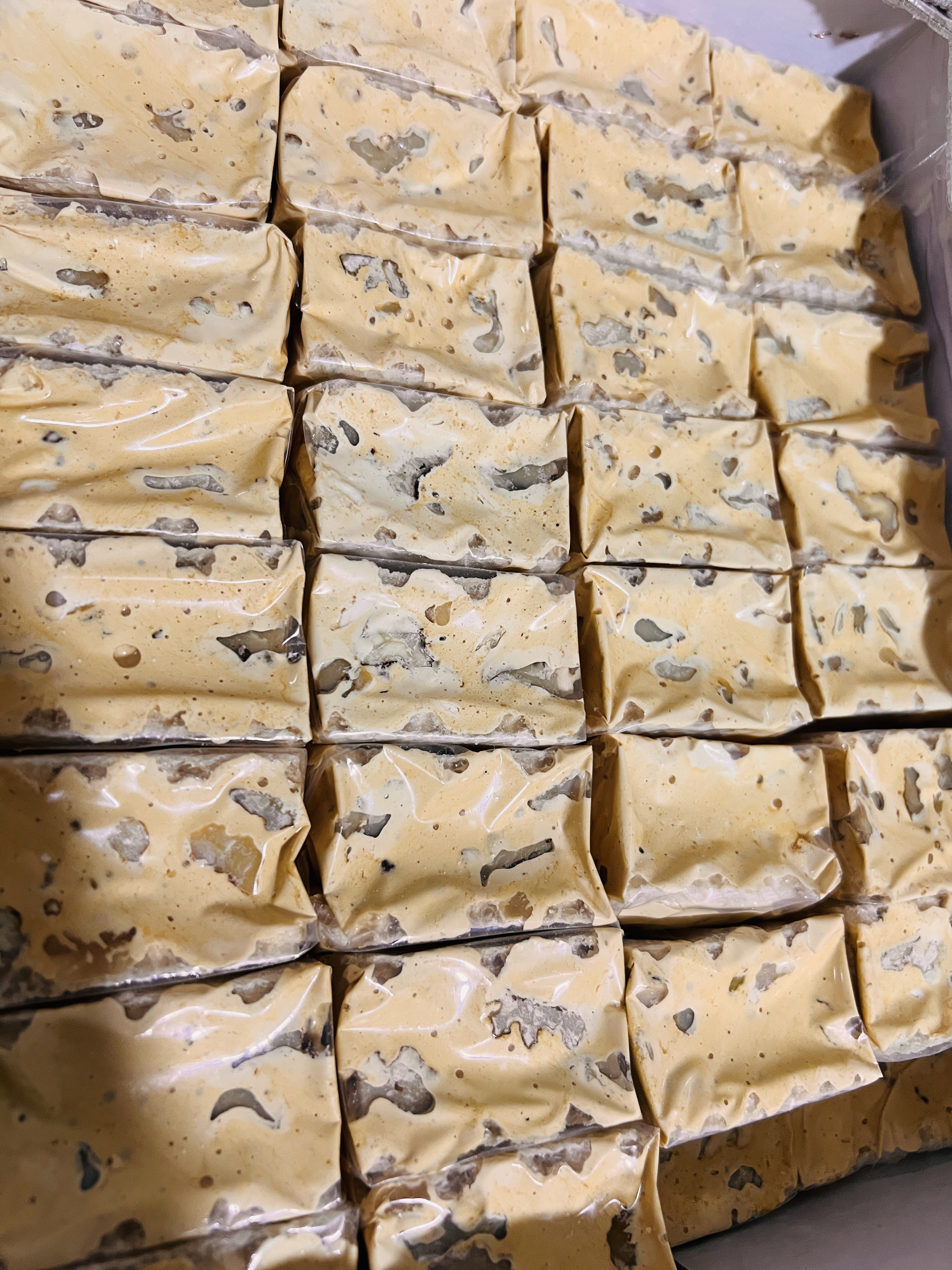 نوقا گردویی سوپر ویژه